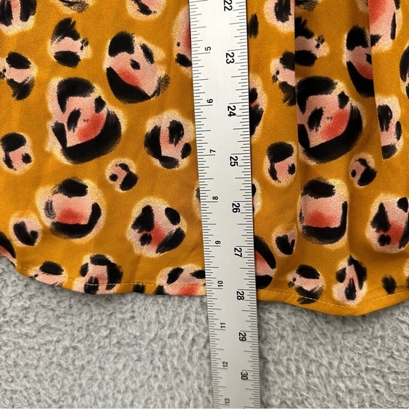 CAbi Prowl Leopard Cheetah Animal Print Sleeveless V Neck Blouse Women's Small - Picture 8 of 8